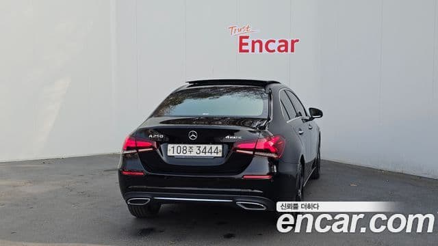 Clasa A A250 4MATIC Sedan