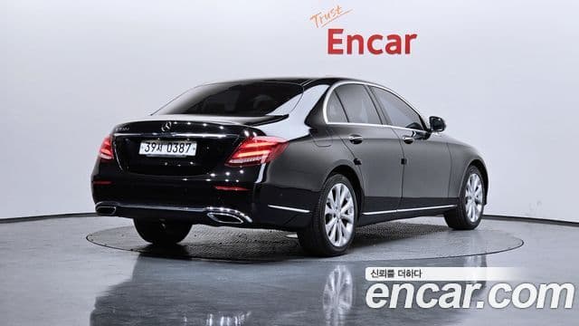 Clasa E E220d Exclusive