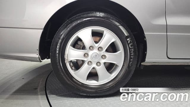 Grand Starex Wagon 12 locuri