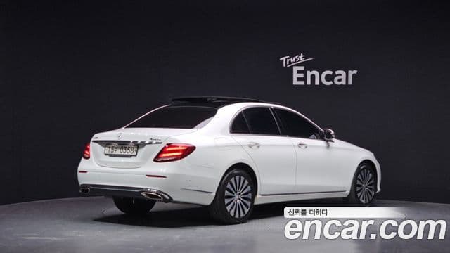 Clasa E E300 4MATIC Exclusive