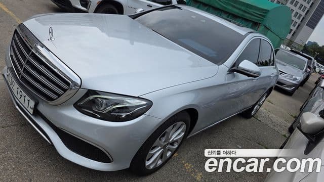 Clasa E E300 4MATIC Exclusive