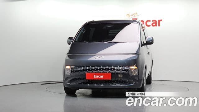 Staria Cargo 5 locuri