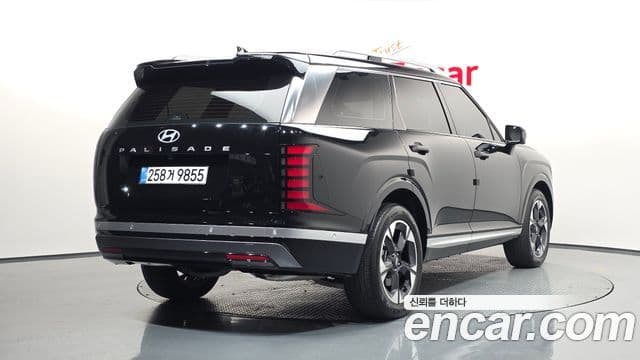 (LX3) Benzină 2.5T 2WD 7 locuri