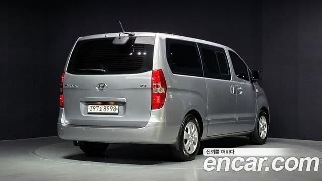 Grand Starex Urban 9 locuri