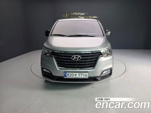 Grand Starex Van 5 locuri