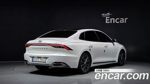 Grandeur 3.0 LPi (Rent-a-car)