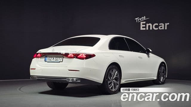Clasa E E220d 4MATIC Exclusive