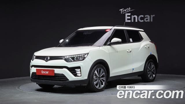 Very New Tivoli Benzină 1.5 2WD
