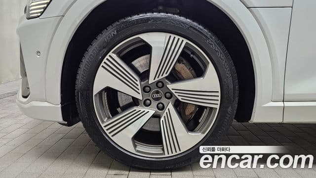 e- 55 Quattro Sportback