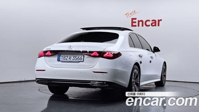 Clasa E E200 Avantgarde