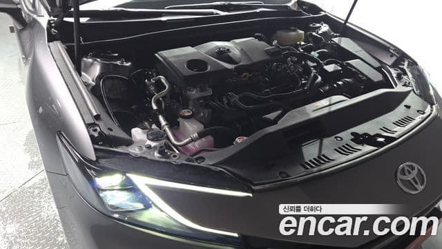 2.5 XLE Premium Hybrid