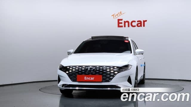 Grandeur 3.0 LPi (Rent-a-car)
