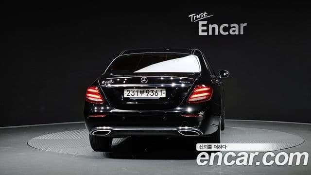 Clasa E E220d 4MATIC Exclusive