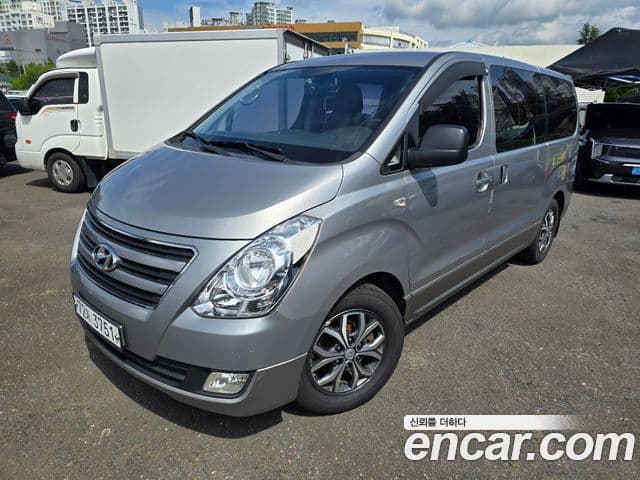 Grand Starex 12 locuri Wagon