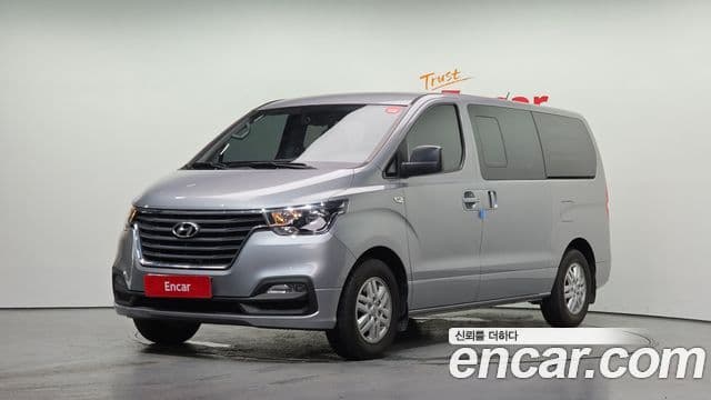 Grand Starex Van 5 locuri
