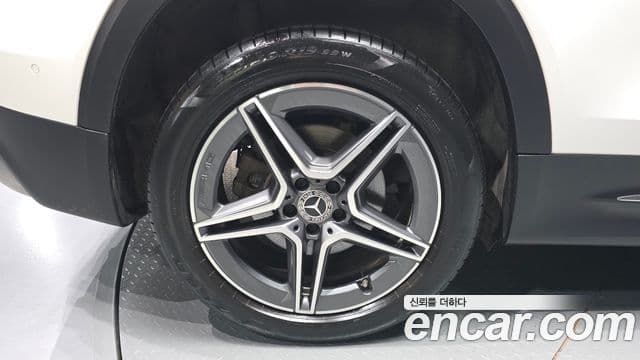 GLB- GLB250 4MATIC