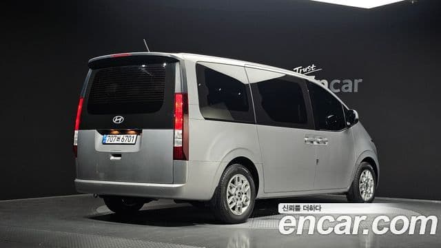 Staria HEV 1.6 Tourer 11 locuri