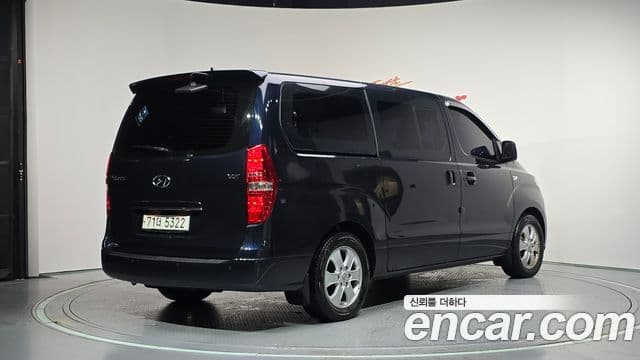 Grand Starex Wagon 12 locuri
