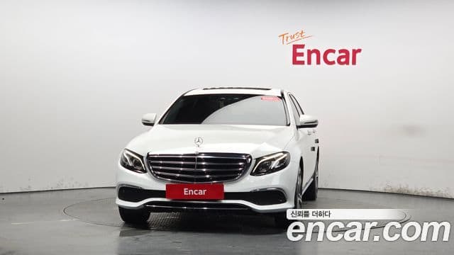 Clasa E E220d 4MATIC Exclusive
