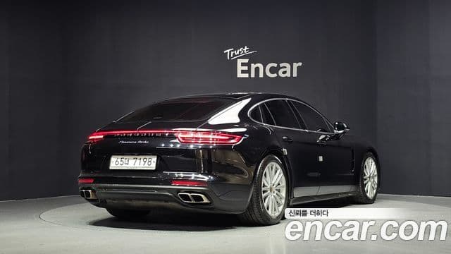 (971) 4.0 Turbo