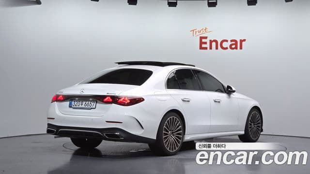 Clasa E E300 4MATIC AMG Line