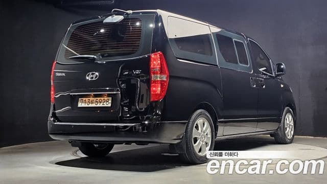Grand Starex Wagon 11 locuri