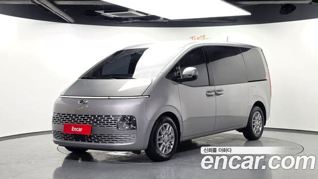 Staria L3.5 Cargo 3 locuri