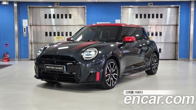 4 JCW