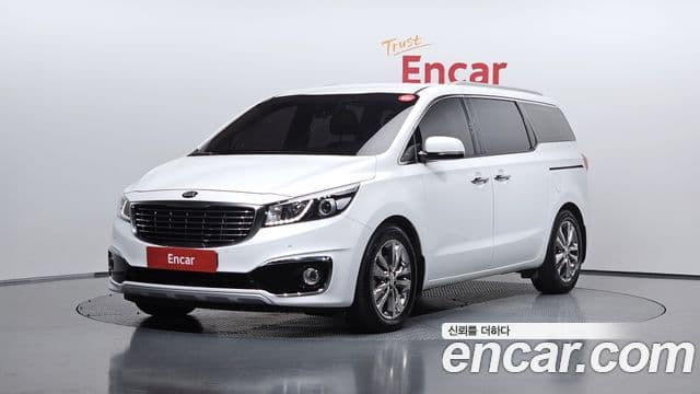 Carnival 7 locuri Limousine