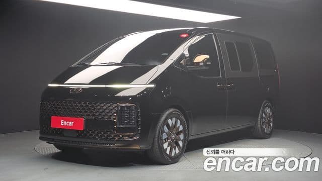 Staria L3.5 Lounge 9 locuri