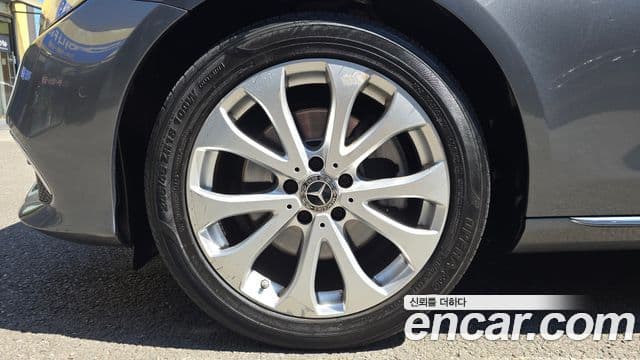 Clasa E E220d Exclusive
