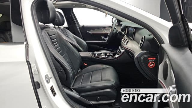 Clasa E E200 Avantgarde