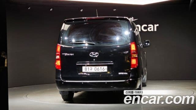 Grand Starex Van 5 locuri