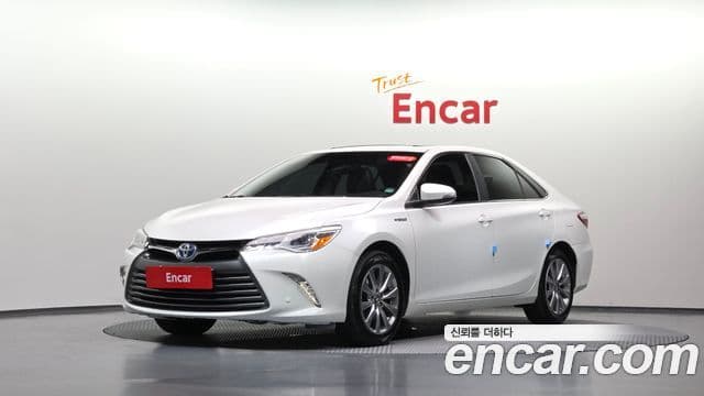 Camry Hybrid XLE