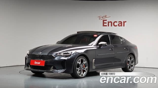 Stinger 3.3 Turbo AWD