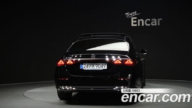 Clasa E E200 Avantgarde