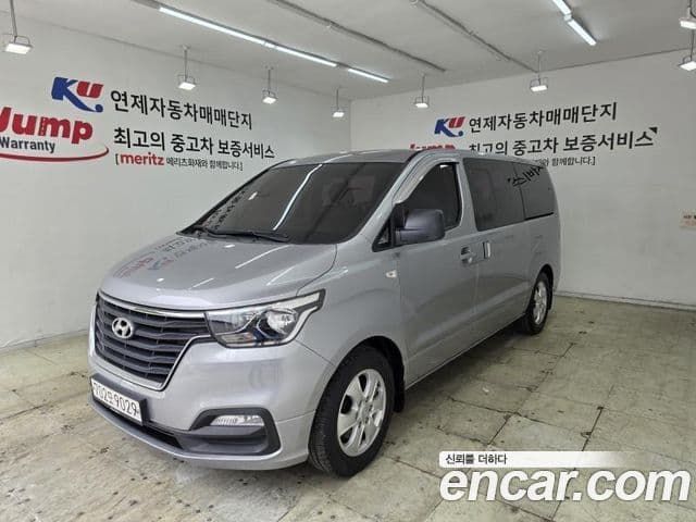 Grand Starex Wagon 12 locuri