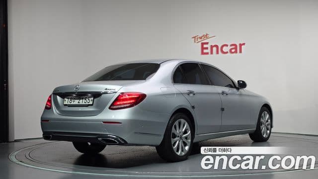 Clasa E E220d 4MATIC Exclusive
