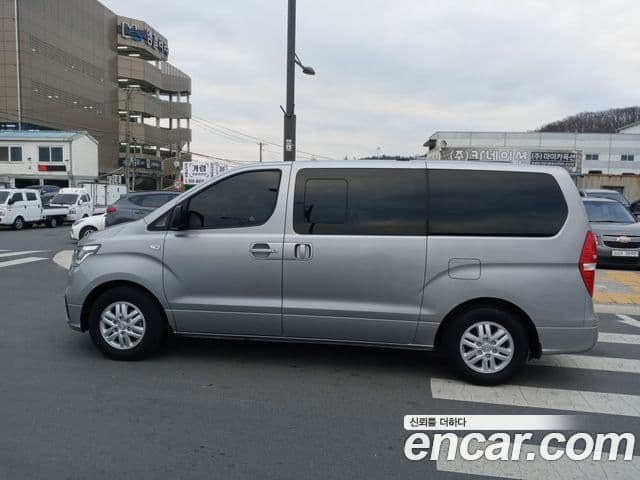 Grand Starex Van 5 locuri