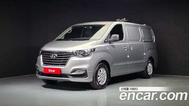 Grand Starex Van 3 locuri