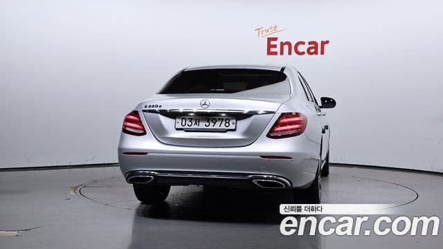 Clasa E E220d Avantgarde