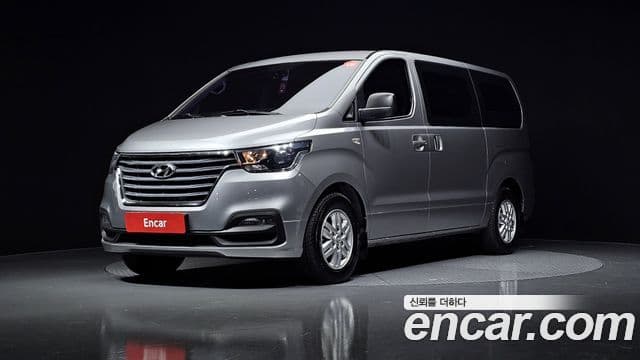 Grand Starex Van 3 locuri