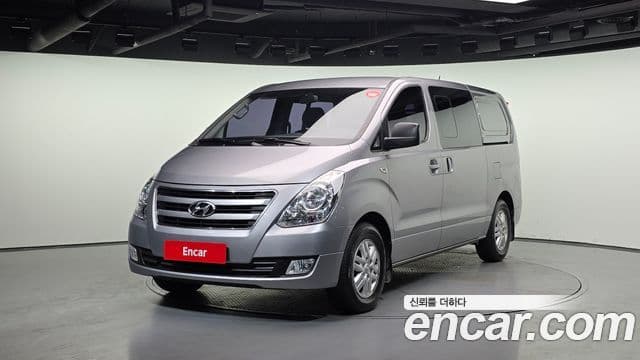 Grand Starex 5 locuri Van