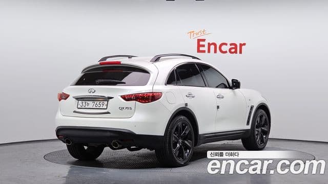 QX70 3.7 AWD