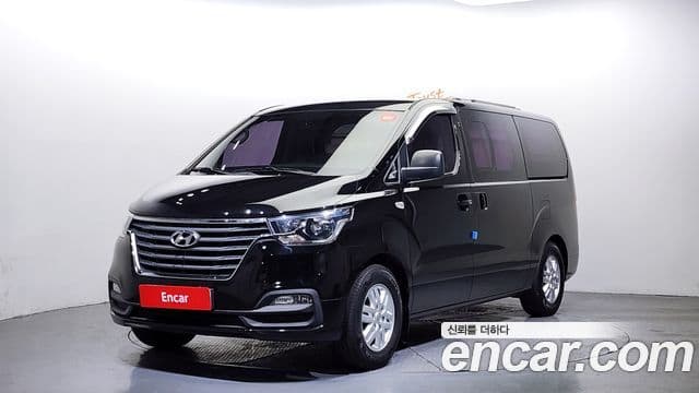 Grand Starex Van 3 locuri