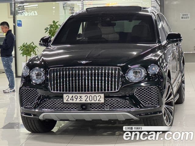 4.0 V8 EWB First Edition