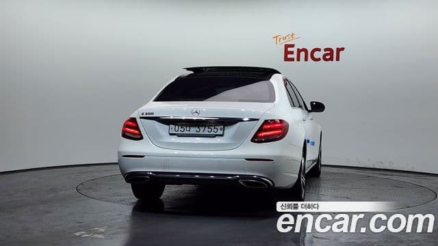 Clasa E E300 Avantgarde