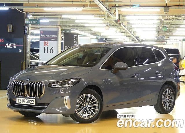 2 220i Luxury
