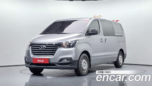 Grand Starex Van 5 locuri