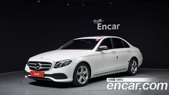 Clasa E E200 Avantgarde